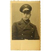 Portrait de studio - Soldat de la Luftwaffe FLAK en pardessus.